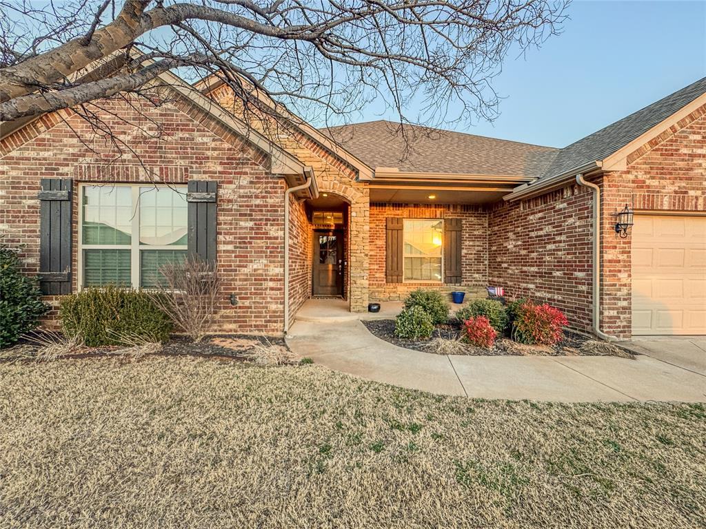 4304 St Augustine St, Mustang OK 73064